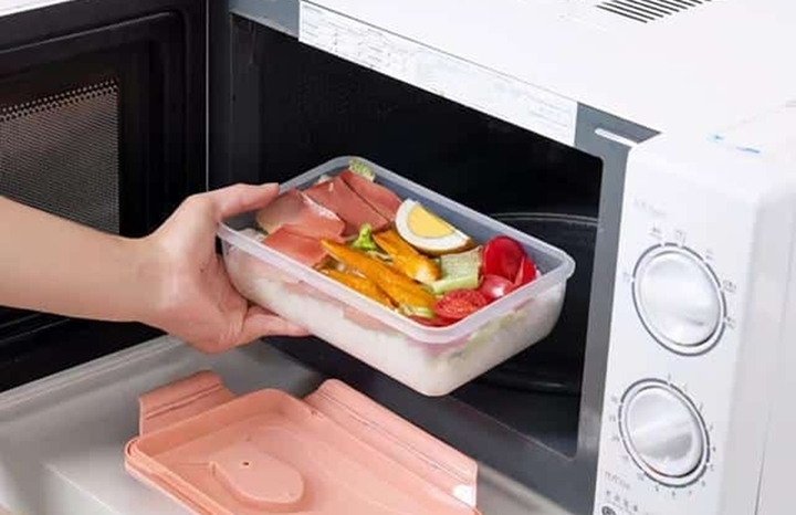 Những Thực Phẩm Không Nên Cho Vào Lò Vi Sóng Để Đảm Bảo An Toàn